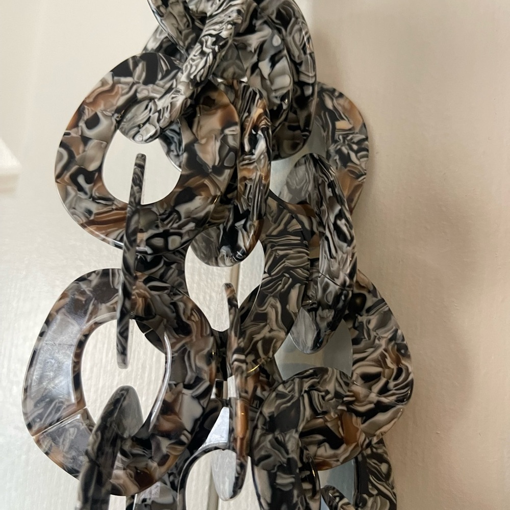Sassy Jones Black and Brown Marbled Link Necklace